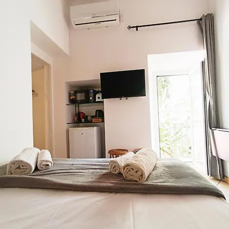 Mini Con Balcone A Piazza Del Popolo *