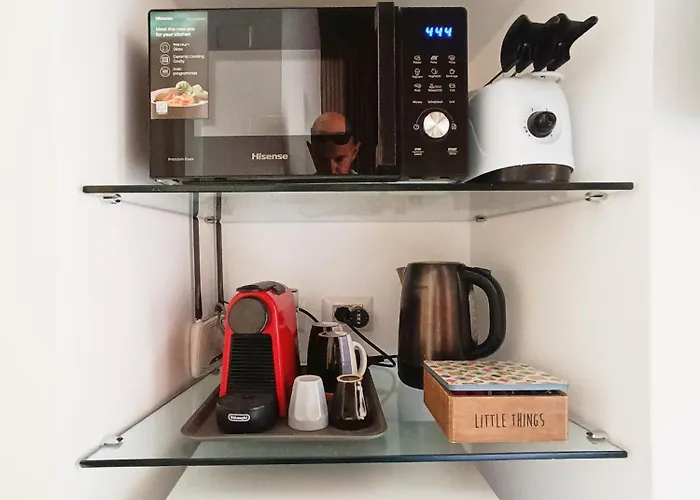 Mini Con Balcone A Piazza Del Popolo Апартаменты *