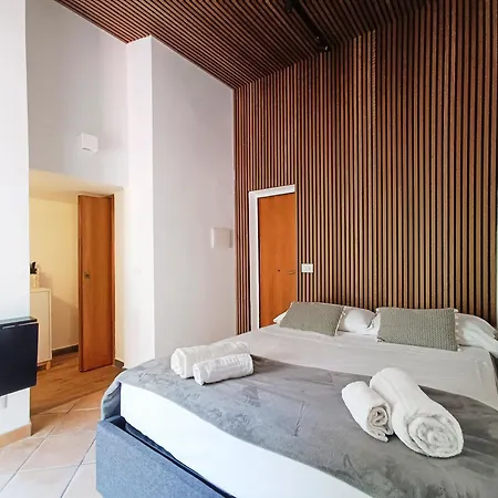 Mini Con Balcone A Piazza Del Popolo Ρώμη