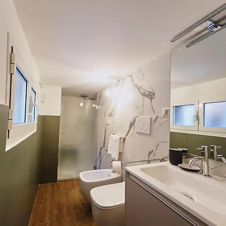 Mini Con Balcone A Piazza Del Popolo Διαμέρισμα