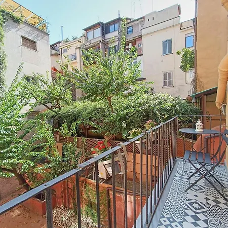 Mini Con Balcone A Piazza Del Popolo Διαμέρισμα *